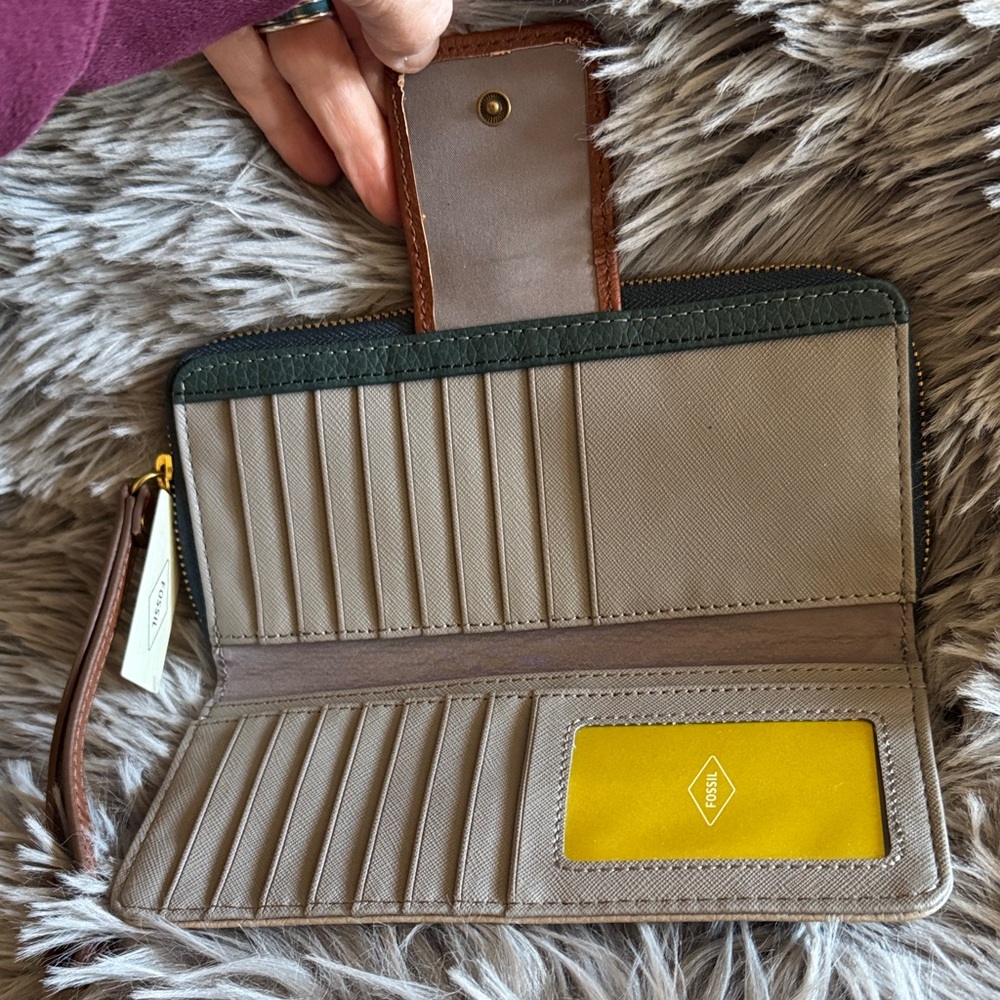 Fossil Women's Striped Leather Wallet in Cream, Brown, and Green - Picture 3 of 5